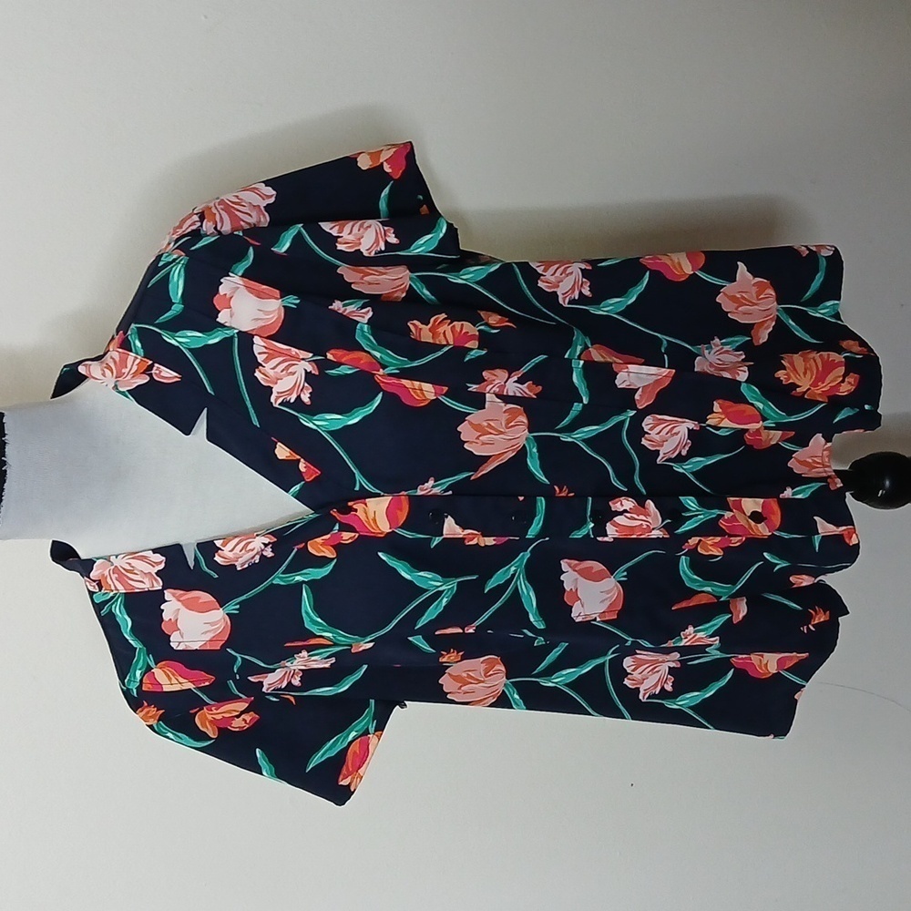 Croft& barrow floral button down shirt size petite XL / PXL